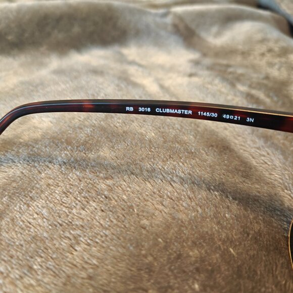 Ray-Ban ClubMaster Sunglasses - Picture 4 of 6
